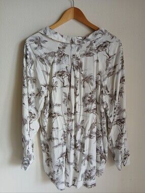 Stitch By Chenault Button Zebra Giraffe Lepoard Print Top Size XL